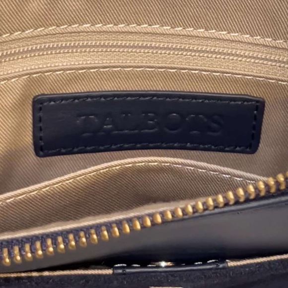 Suede navy blue crossbody in perfect condition - Picture 7 of 7